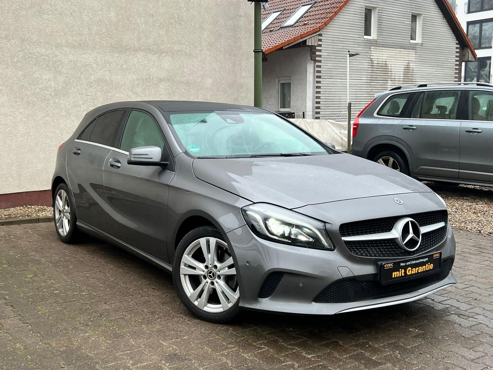 Mercedes-Benz A 180